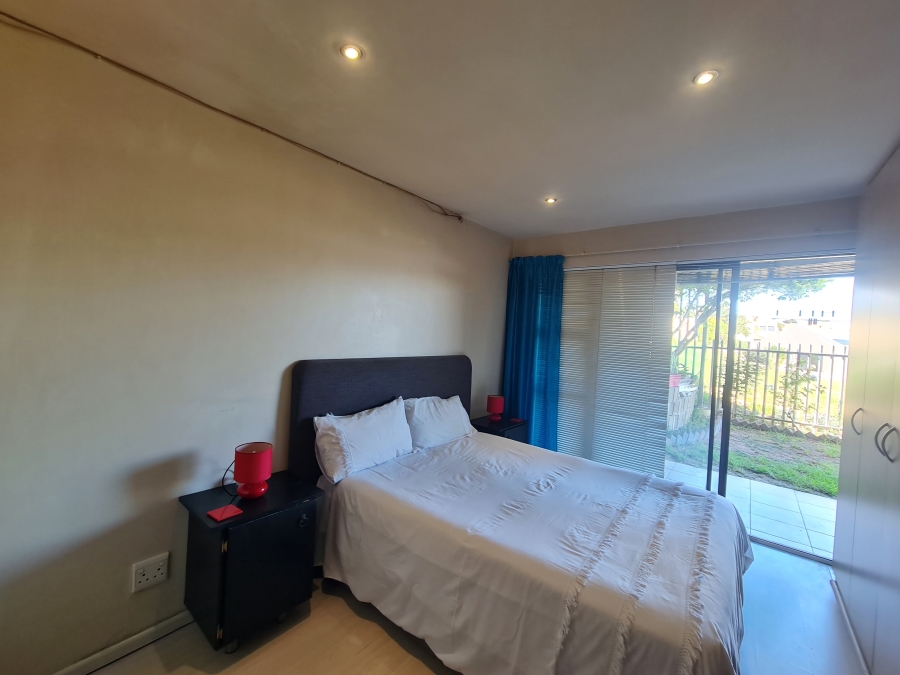 4 Bedroom Property for Sale in Mountainside Western Cape